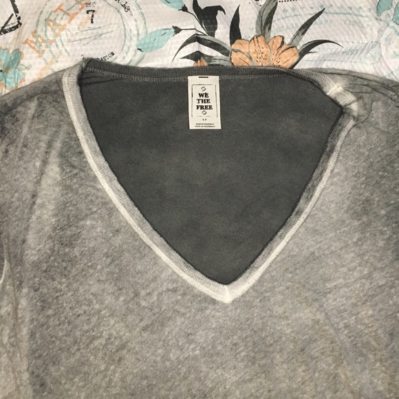 COPY - Free People | We The Free | Long Sleeve V-neck Tunic Tee Gray size S Sma… - Picture 8 of 9